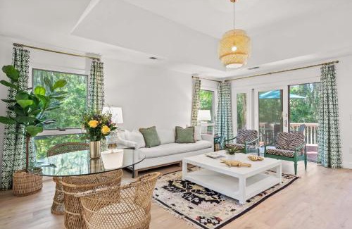 West Beach Casa | 1209 Greenslake Cottage by Akers Ellis Rentals