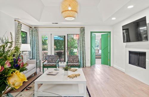 West Beach Casa | 1209 Greenslake Cottage by Akers Ellis Rentals
