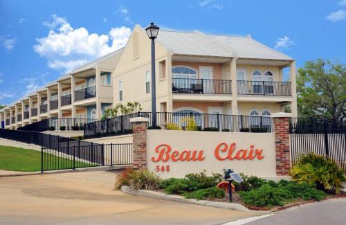 Long Beach Casa | 123 Beau Clair - Beachside Townhome with Balcony and Pool in Long Beach