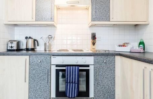 Grove Apartamento | 125 Regents Court -1 bedroom apartment