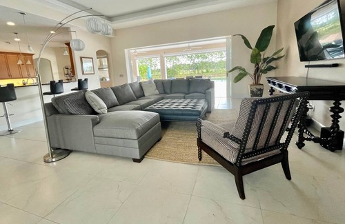 Groveland Casa | 12950 Bellerive drive