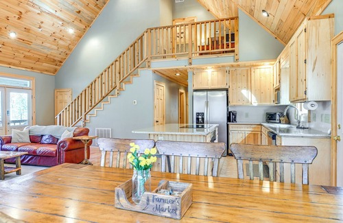 Cullowhee Cabina | 13 Mi to Cashiers: Cabin w/ Wraparound Porch!