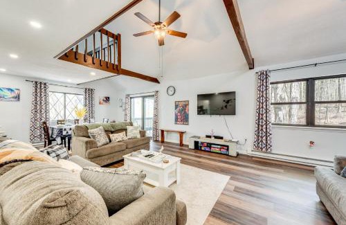 Riverside Estates Casa | 13 Mi to Jack Frost Ski Resort Home with Hot Tub
