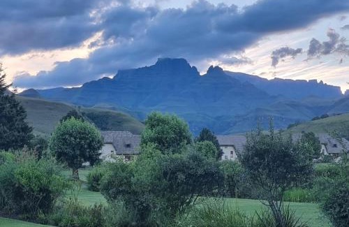 Giant's Castle Game Reserve Casa | 13 Mount Champagne