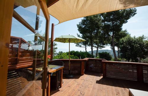 Rogac Casa | !PRECIO EXTRA! / MAYO en Lovely TREE HOUSE, a pocos pasos del mar con una terraza increíble