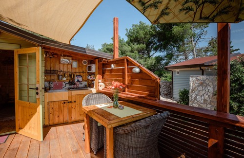 Rogac Casa | !PRECIO EXTRA! / MAYO en Lovely TREE HOUSE, a pocos pasos del mar con una terraza increíble