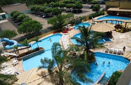 J Jeriquara Apartamento | 1307 AP 2 Quartos banheira de hidro privativa , bebidas liberadas nas piscinas , e com internet no ap, proximo ao shopping singapura