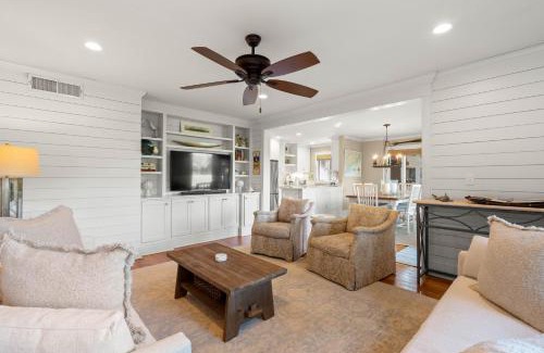 West Beach Village Villa | 1309 Fairway Oaks Villa by Akers Ellis Rentals