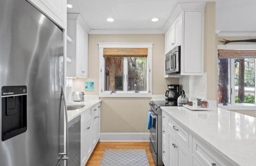 West Beach Village Villa | 1309 Fairway Oaks Villa by Akers Ellis Rentals