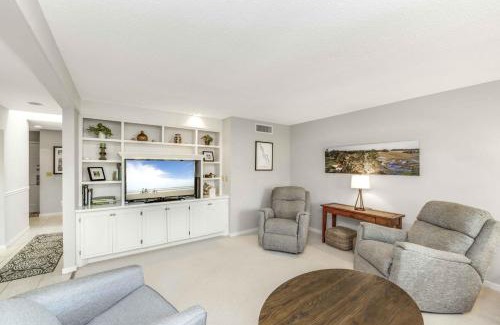 West Beach Village Villa | 1312 Fairway Oaks Villa by Akers Ellis Rentals