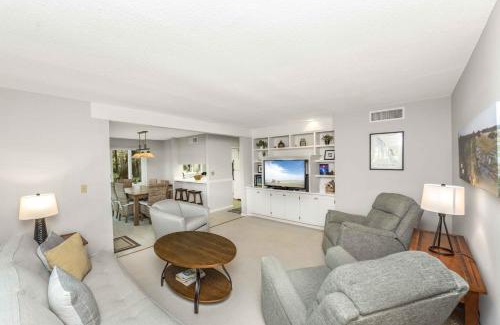 West Beach Village Villa | 1312 Fairway Oaks Villa by Akers Ellis Rentals