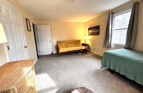 Mashpee Casa | 132 Hooppole Road Mashpee Indra Cottage