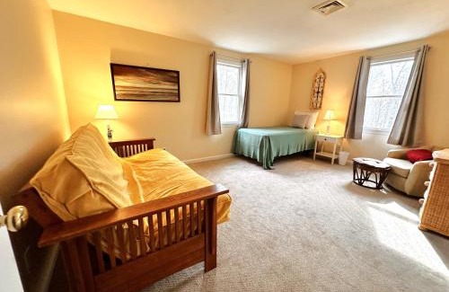 Mashpee Casa | 132 Hooppole Road Mashpee Indra Cottage