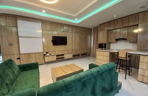 Uyo Apartamento | 1401 Luxury Apartments