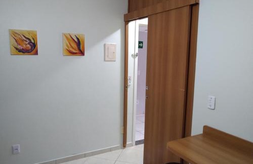 J Jeriquara Apartamento | 1406 AP 2 Quartos Shopping, Banheira de Hidro privativa , bebidas liberadas nas piscinas e internet no ap, proximo ao shopping singapura