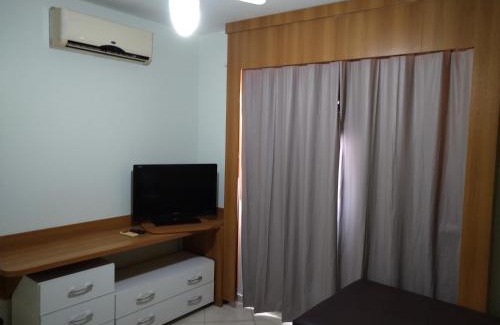 J Jeriquara Apartamento | 1406 AP 2 Quartos Shopping, Banheira de Hidro privativa , bebidas liberadas nas piscinas e internet no ap, proximo ao shopping singapura