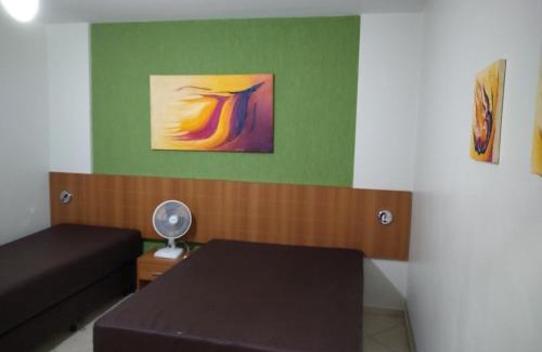 J Jeriquara Apartamento | 1406 AP 2 Quartos Shopping, Banheira de Hidro privativa , bebidas liberadas nas piscinas e internet no ap, proximo ao shopping singapura