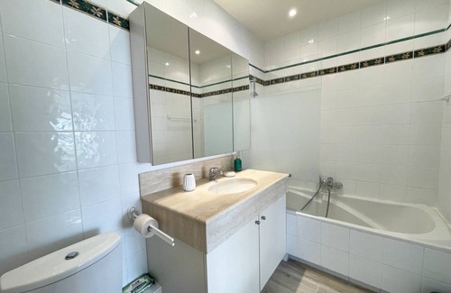 Mandelieu-la-Napoule Beach Apartamento | 14390 Superb studio in a luxury residence by the sea in Mandelieu