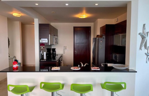 Playa Bonita Village Apartamento | 14F Luxury Resort Lifestyle Ocean Views