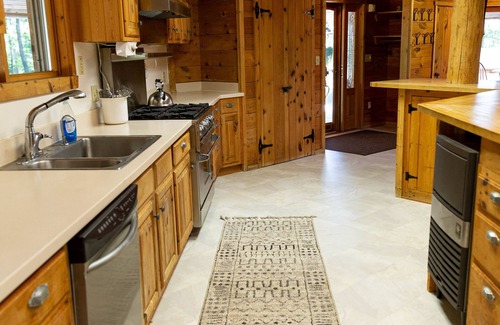 Harrisonville Cabina | 15 Bedroom, Hot tub, Put Put, Pond, Pool Table