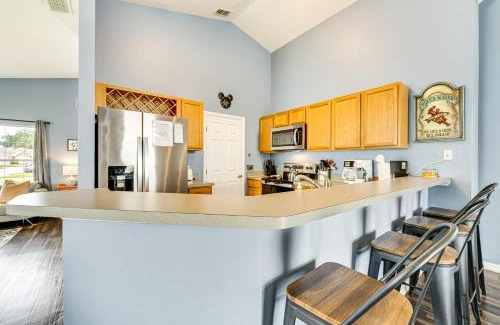 Tivoli Manor Casa | 15 Mi to Disney Home with Pool and Lanai in Davenport