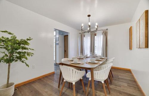 East Stroudsburg Casa | 15 Min to Ski Resorts, Dog Friendly, Cozy 3 BR, Game Area & Fire Pit