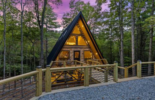 Morganton Casa | 15 min to Town Creekside Hot Tub Fire Pit
