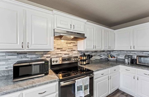 San Antonio Casa | 15Min to Lackland AFB (House)