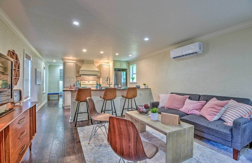 Winter Garden Cabaña | 16 Mi to Disney: Cottage w/ Deck in Winter Garden