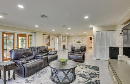 Plantation Casa | 16 Mi to Fort Lauderdale Florida Escape with Pool!