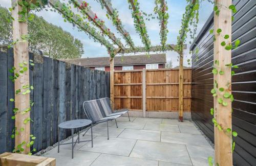 Newmarket Casa | 16 Waterloo Close, Newmarket