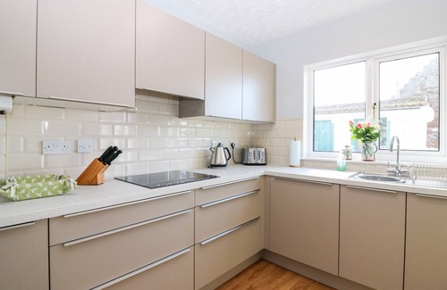 Crail Cabaña | 16 WESTGATE SOUTH, family friendly, country holiday cottage in Crail