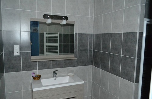 Salles Casa | Casa restaurada de 160m² clasificada *** con piscina climatizada (según período)