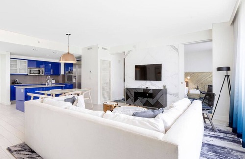 Barrier Island Condominio | 16th Floor Luxury 2 Bedroom | Ocean Views & Luxury