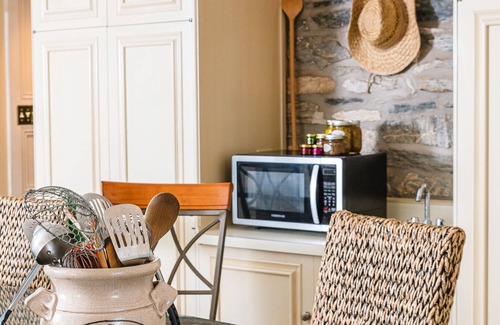 Mount Joy Casa | 1732 Casa de campo histórica restaurada