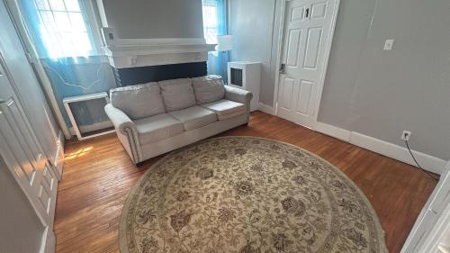 Lower Vailsburg Casa | 174 Stuyv