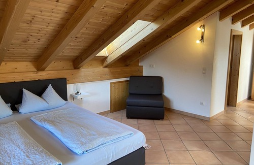 Unterammergau Apartamento | 175sqm vacation apartment mountain view for 12- max. 14 persons