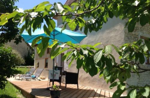 Palluaud Chalet De Esquí | 17th C French Pigeonaire - magical romantic couples retreat