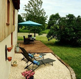 Palluaud Chalet De Esquí | 17th C French Pigeonaire - magical romantic couples retreat