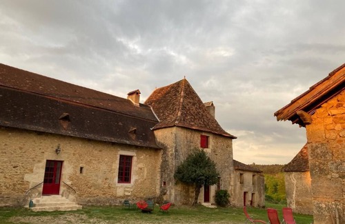Eglise-Neuve-d'Issac Casa | 17th-century family home in the heart of Périgord