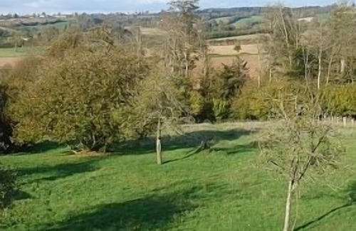 Brecey Cabaña | 17th Century Normandy Farmhouse, *** reformado con gusto y familiar