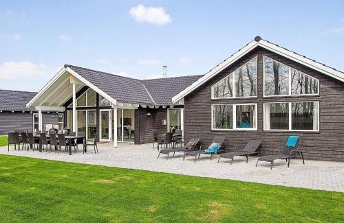Olpenitz Casa | 18 person holiday home in Hasselberg
