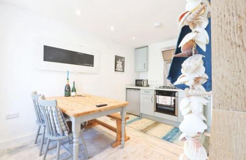 Shaldon Casa | 18 Strand