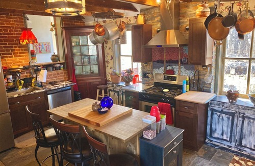 Mechanicsburg Casa | 1830s Estate in Historic Downtown Mechanicsburg