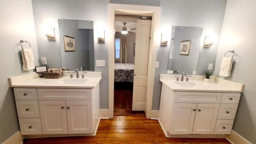 Wilmington Historic District Casa | 1860 House In the Heart of Downtown