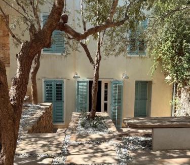 Ayvalik City Center Villa | 1860 Rum Evleri