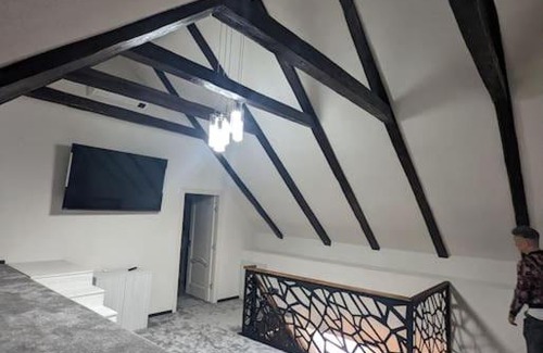 Baia Mare Apartamento | 18th century 3 bedroom house old town centre