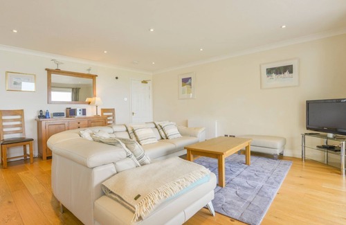 Bigbury-on-Sea Cabaña | 19 BURGH ISLAND CAUSEWAY, family friendly in Bigbury-On-Sea
