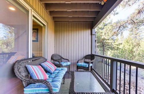 Century West Apartamento | 19 Mi to Mt Bachelor Ski Resort Condo with Grill
