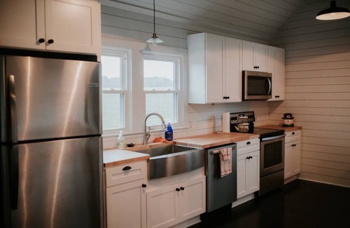 Southmont Otro | 1901 Farmhouse peaceful nature experience